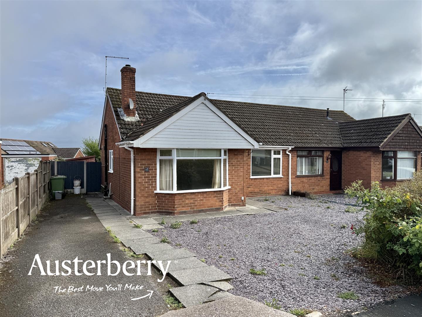 2 bed property in Hollies Drive, Stoke-On-Trent
